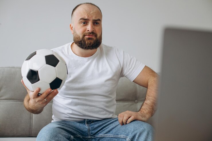 italiya serie a mərc əmsalları izləyən futbol azarkeşi